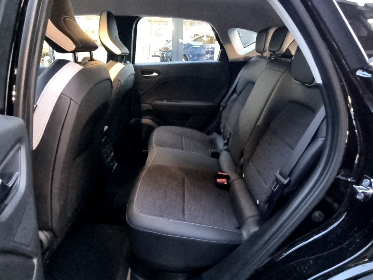 Fahrzeugabbildung Renault Captur INTENS E-TECH Plug-in 160