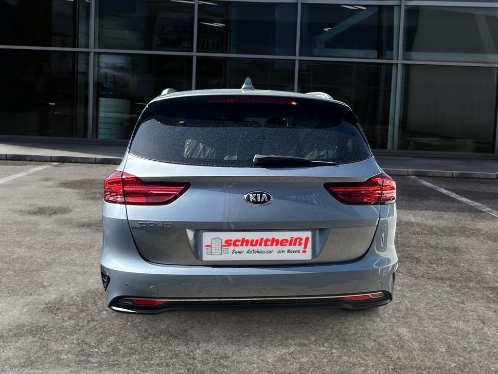 Fahrzeugabbildung Kia Ceed SW 1.6 CRDi DCT Platinum Edition