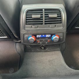 Audi A6 Allroad - 11
