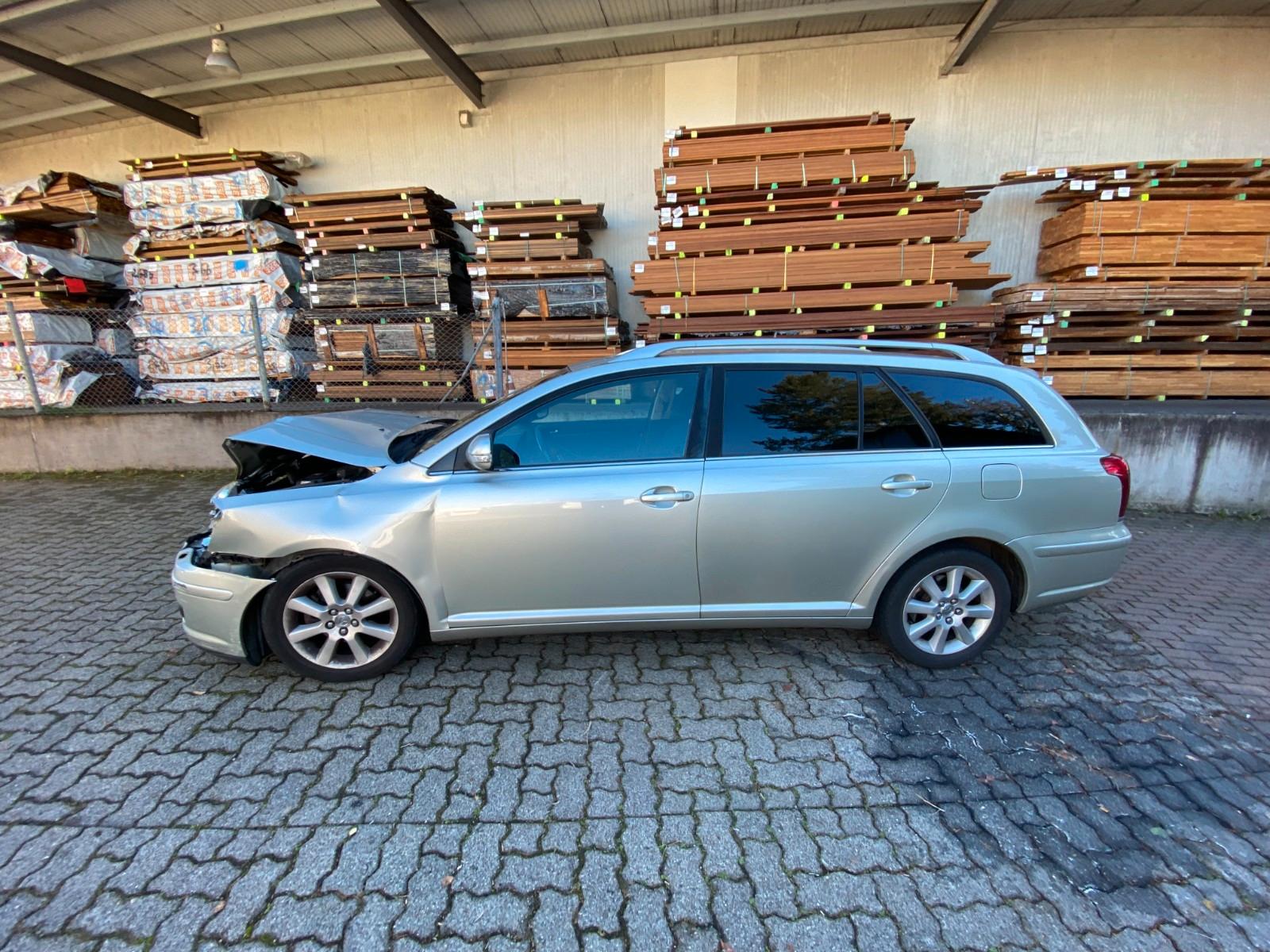 Toyota Avensis 2007 — engine 1.794 cm³, 129 HP (95kW)
