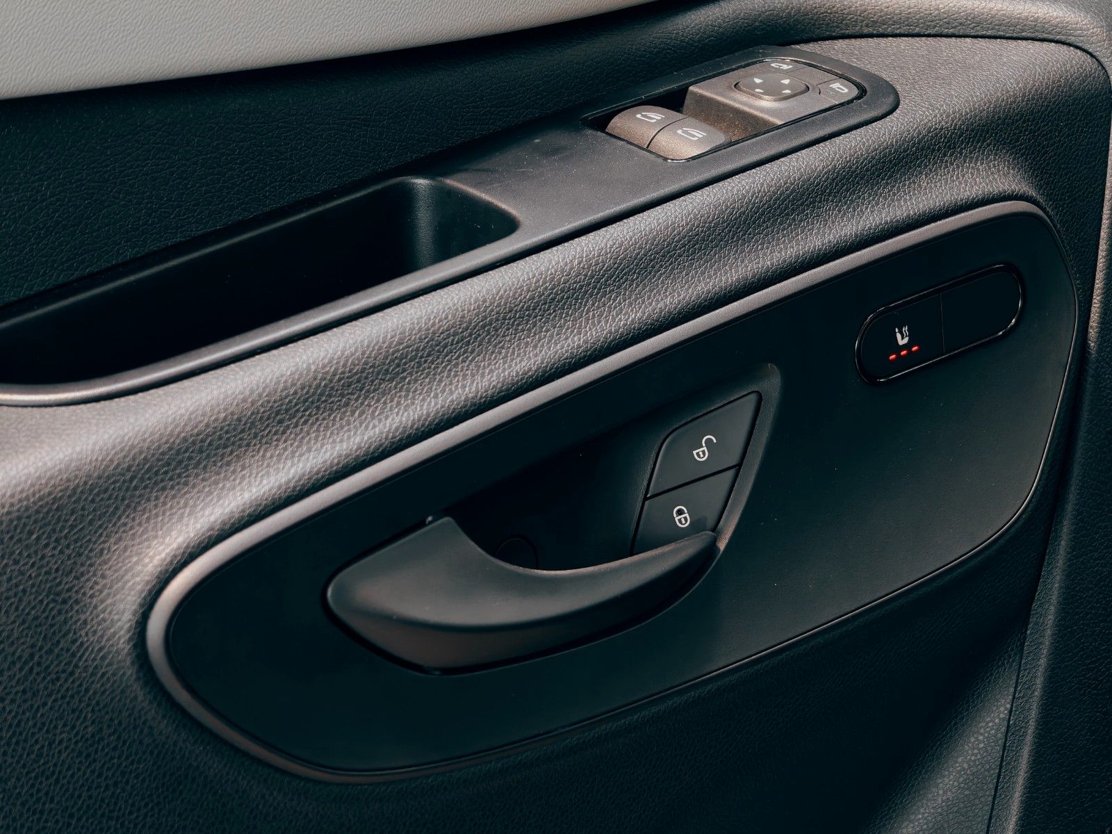 Fahrzeugabbildung HYMER / ERIBA / HYMERCAR B-KLASSE MC T 680 PREMIUM 2026 SOFORT LIEFERBAR