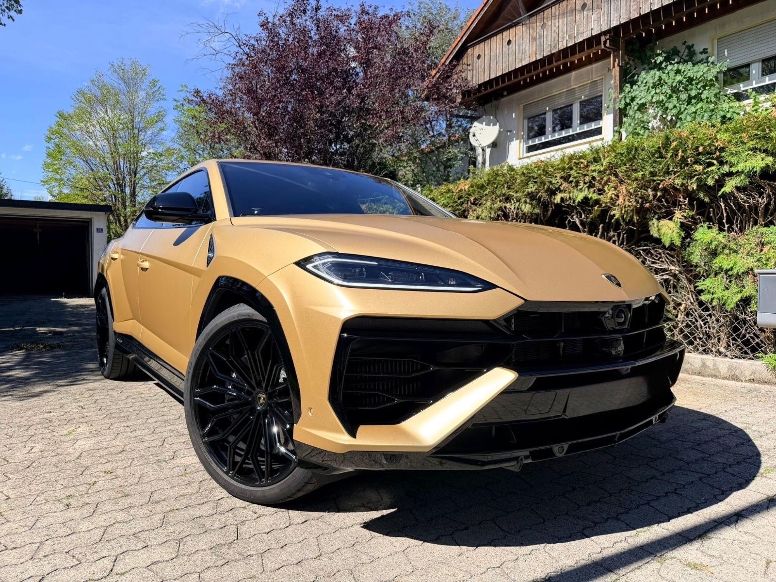 Lamborghini Urus 4.0 V8 PHEV SE Pano 23 Zoll B&O AD Personam