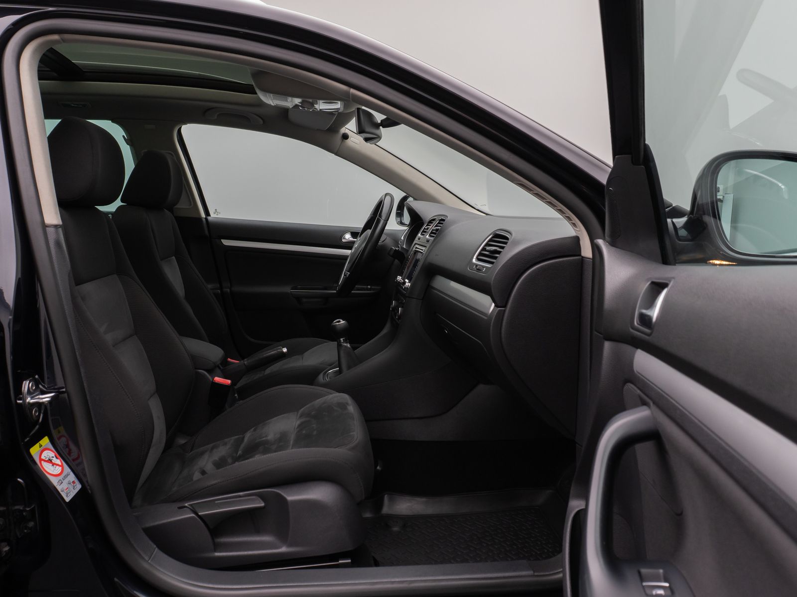 Fahrzeugabbildung Volkswagen Golf VI Variant Highline Kamera Panorama Bi-Xeno