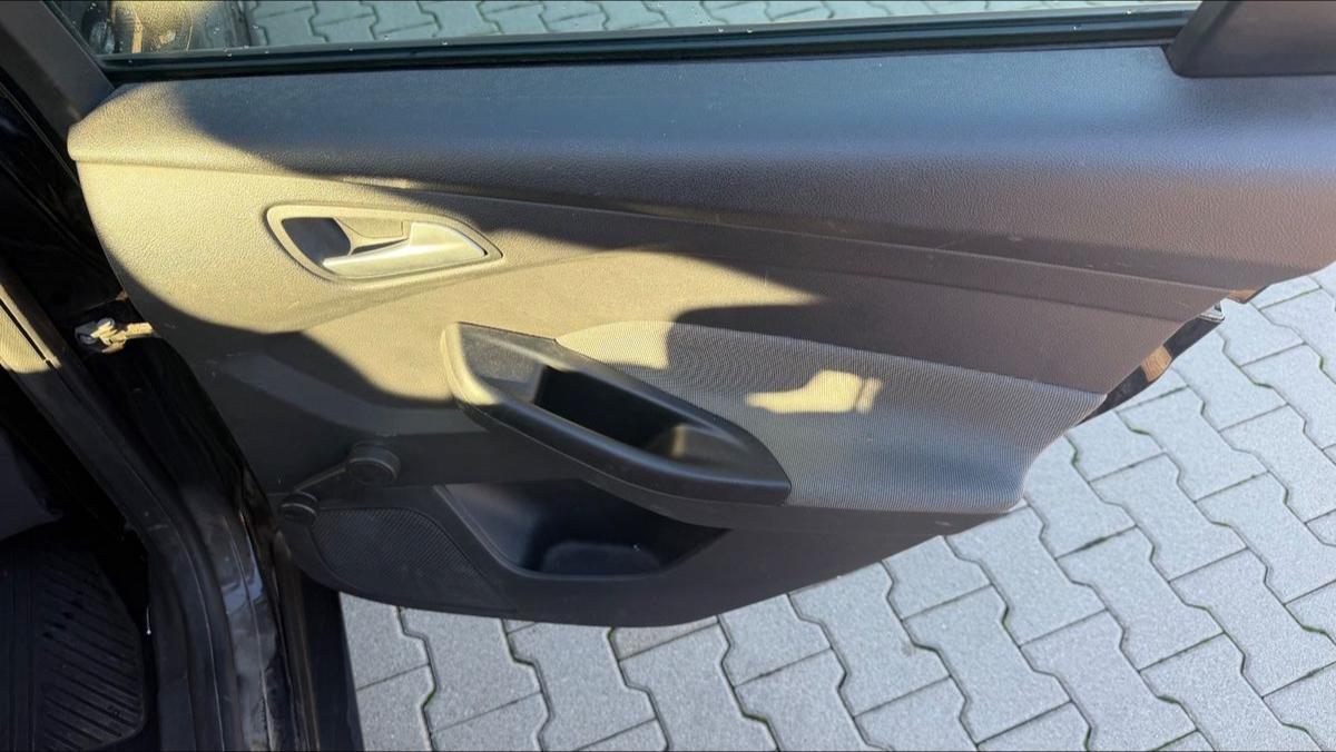 Ford Focus 2013 — photo 24
