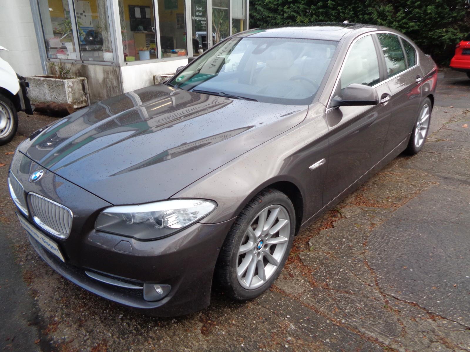 BMW 550i V8 Digital/Headup/Keyless/360°/Garantie!!