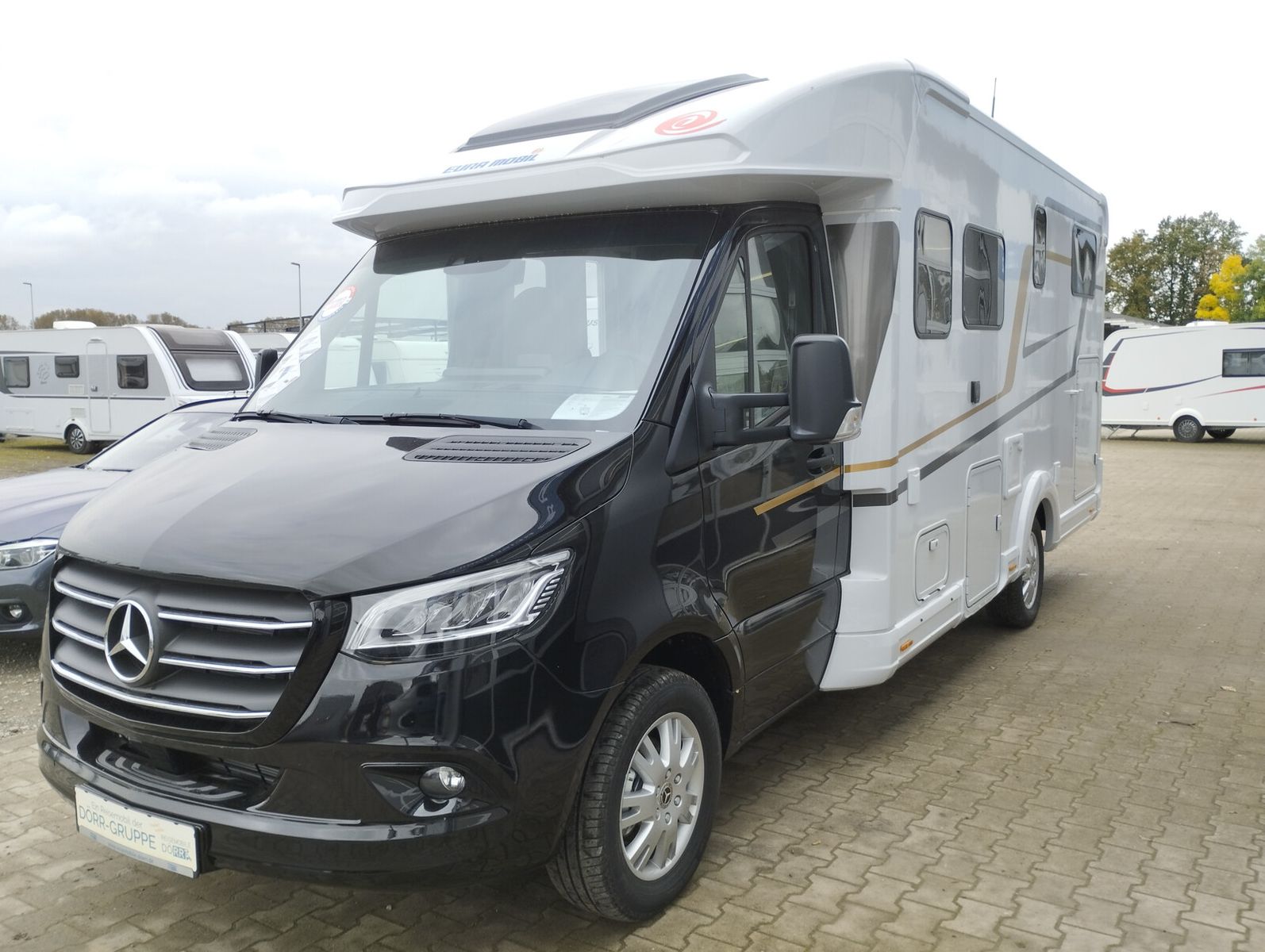 Fahrzeugabbildung Eura Mobil Profila T 726 EF Comfort Mondial Pakete