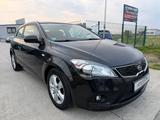 Kia Cee'd / ProCeed 1.6 Edition/Tüv-Neu/Klima/8x ALU - Kia aus 2012: Cee D