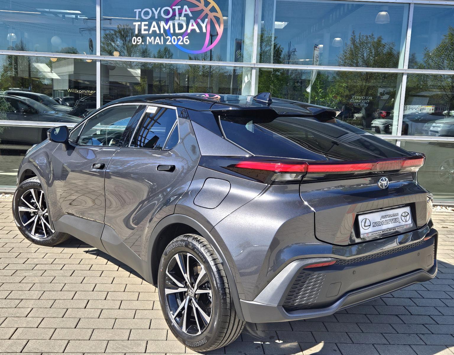 Toyota C-HR Plug-In Hybrid FWD Teamplayer