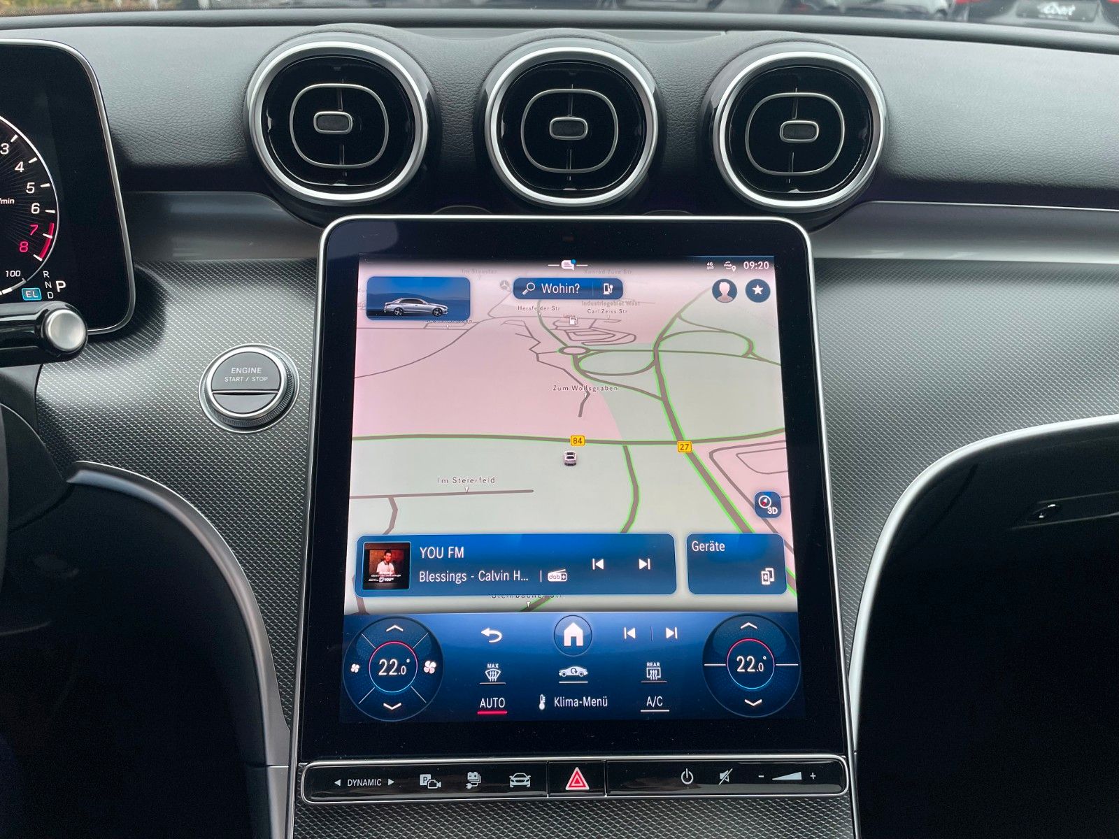 Fahrzeugabbildung Mercedes-Benz C 300 e Avantgarde Digital+S-Dach+AHK+Distr+