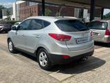 Hyundai ix35 Style 2WD / Anhängerkupplung / Sitzheizung - Hyundai ix35: Allradantrieb, Automatik