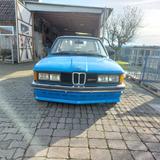 BMW 320 3er E21 - BMW 320 E21 mit Benzin-Antrieb