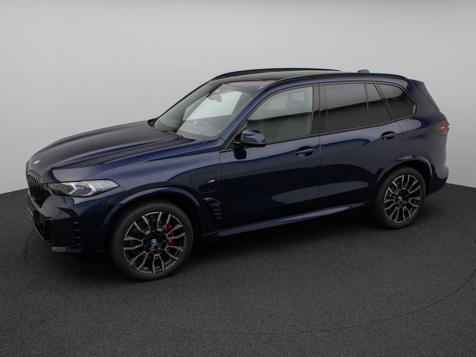 Fahrzeugabbildung BMW x5 xD50e M SportPro Panorama 360°HUD DAB H/K 21"