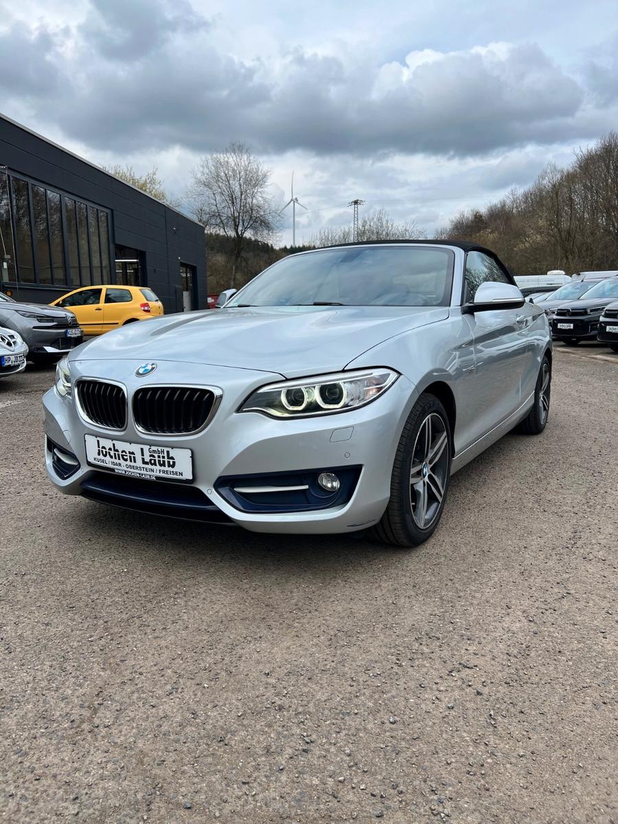 BMW 220i Cabrio Sport Line