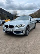 BMW 220i Cabrio Sport Line - silberne BMW 220