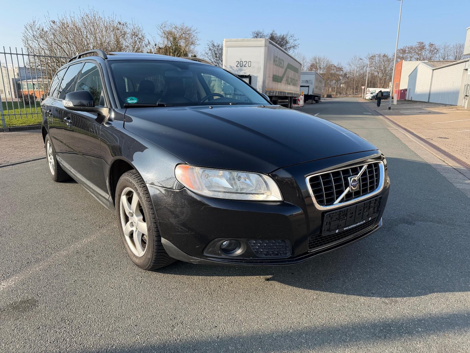 Volvo V70 Kombi 2.4l 5 Zylinder Automatik Schiebedach