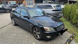 Lexus IS 200 - - - Lexus IS 200 mit Benzin-Antrieb