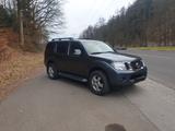 Nissan Pathfinder 2.5 dCi DPF SE 4WD Automatik SE - Nissan Pathfinder: Se