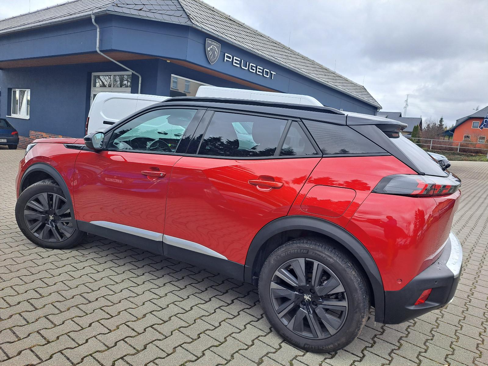 Peugeot 2008 GT Pack 130 EAT8 Automatik