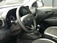 Fahrzeugabbildung Hyundai i10 1.0 Trend *Lenkrdhzg*Sitzhzg*Spurhalte*PDC*