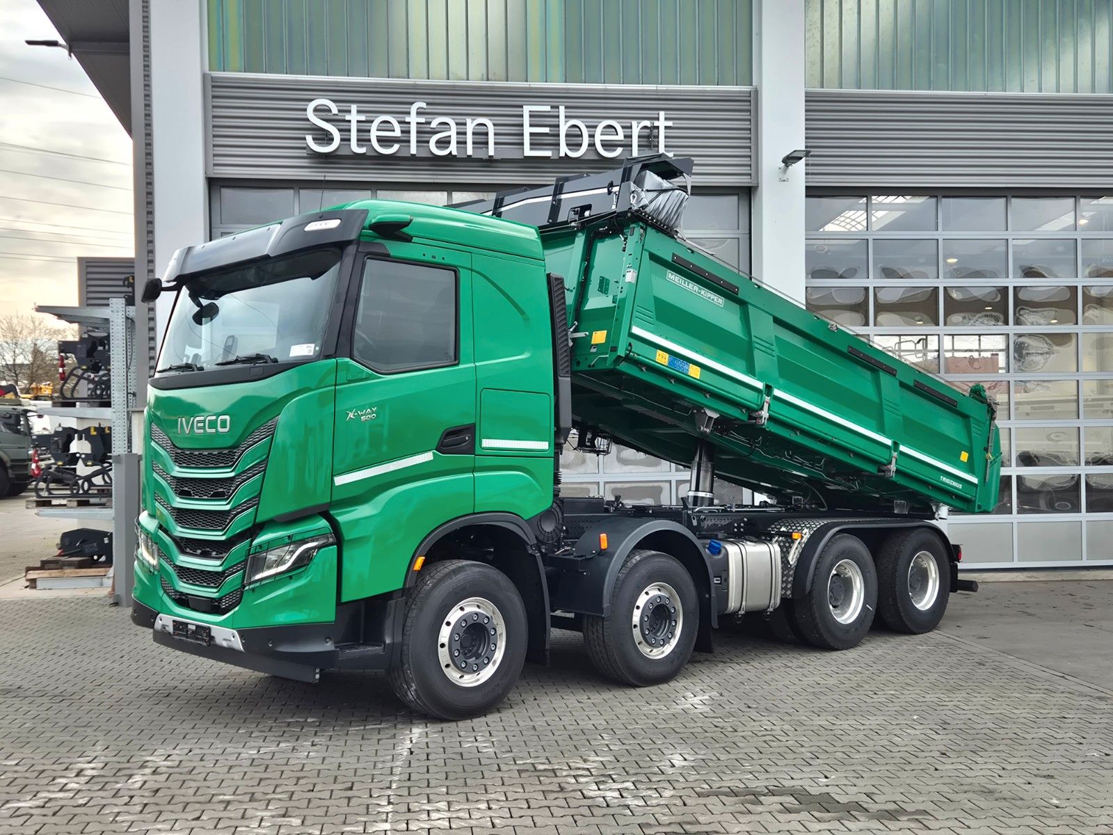 Fahrzeugabbildung Iveco AS360X50Z/P HR ON+ 8x4 Meiller AHK Intarder Cam