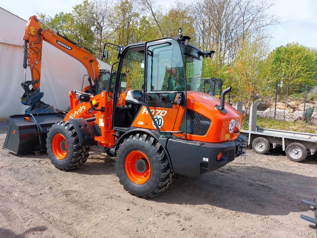 Fahrzeugabbildung Kubota R 070 Klima Vorführmaschine