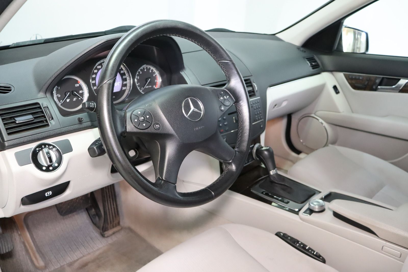 Fahrzeugabbildung Mercedes-Benz C 280 T ELEGANCE * Klimaauto. * Comand * Memory