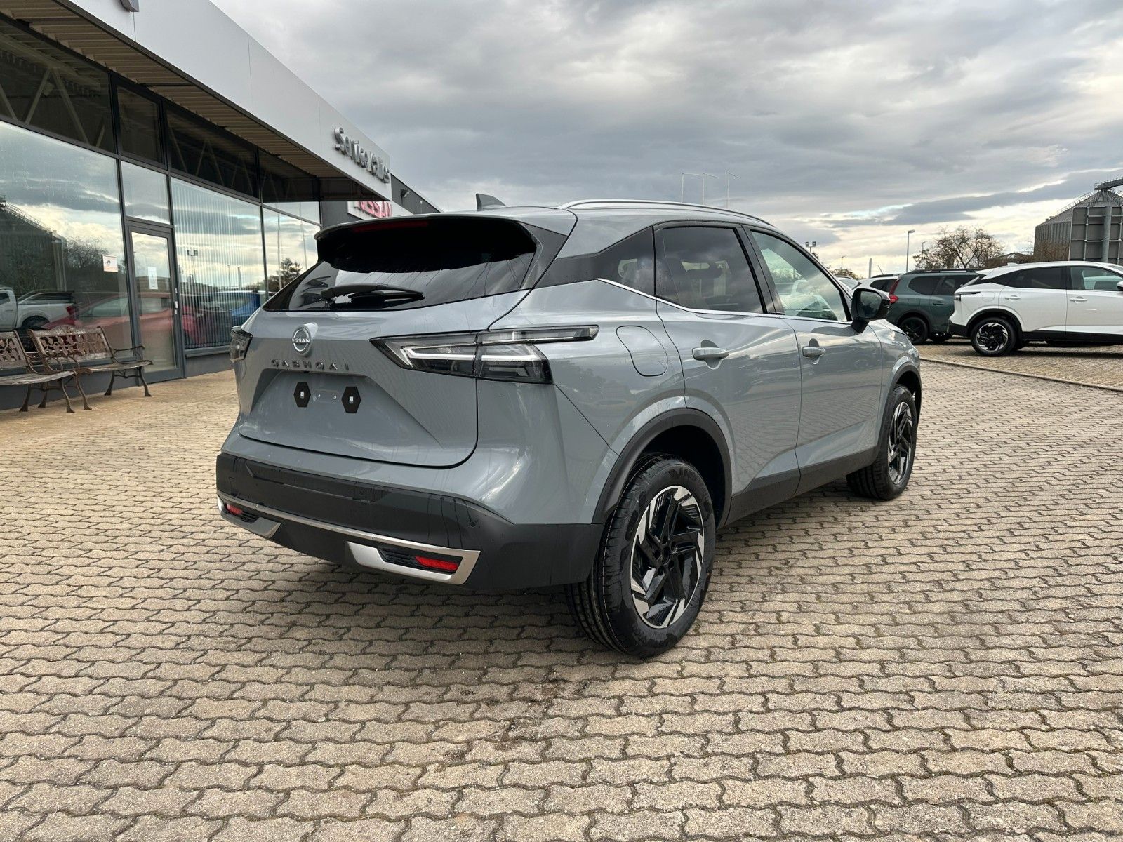 Fahrzeugabbildung Nissan Qashqai 1.3 DIG-T MHEV AT N-Connecta WINTERPAKET