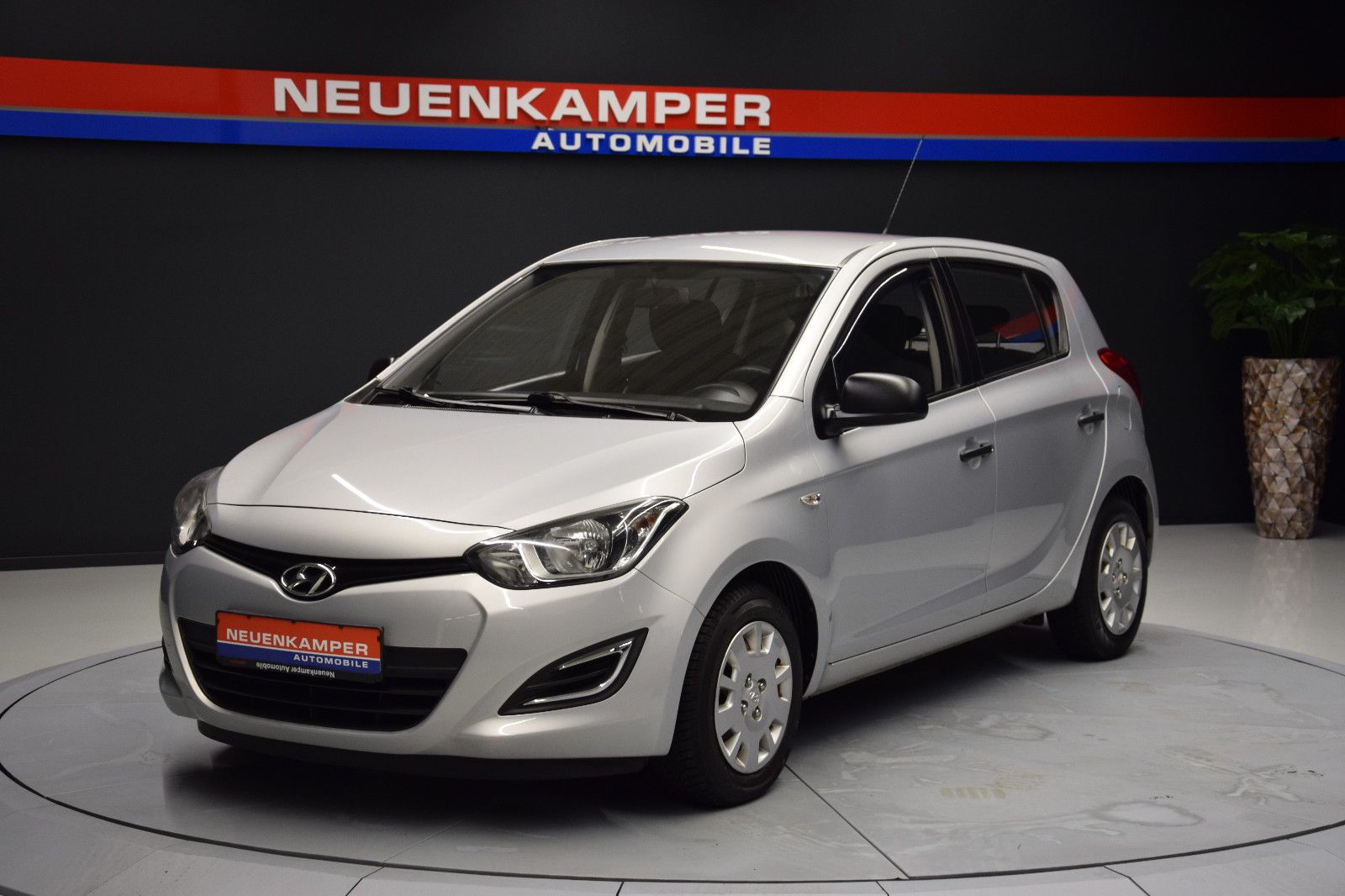 Fahrzeugabbildung Hyundai i20 Edition-Paket Silver Klima 4-Tür el.Fenster