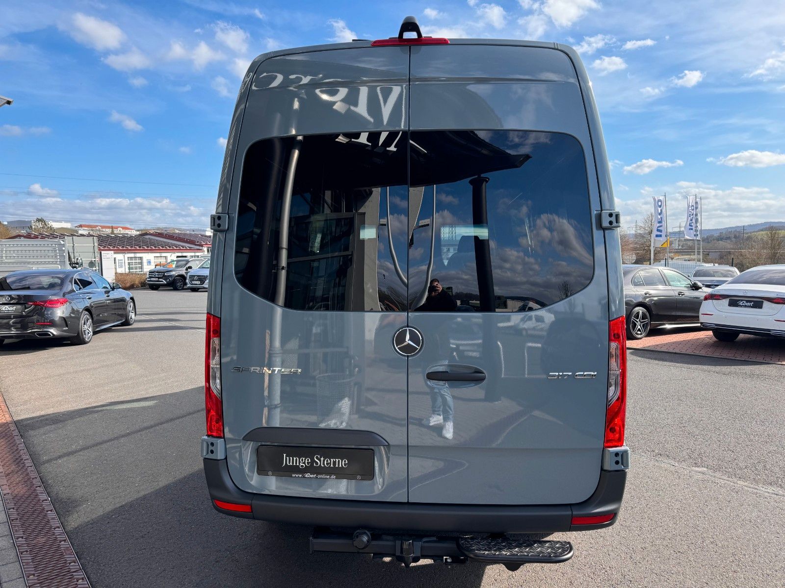 Fahrzeugabbildung Mercedes-Benz Sprinter 317 CDI DoKa/Mixto 9G Klima Kamera AHK