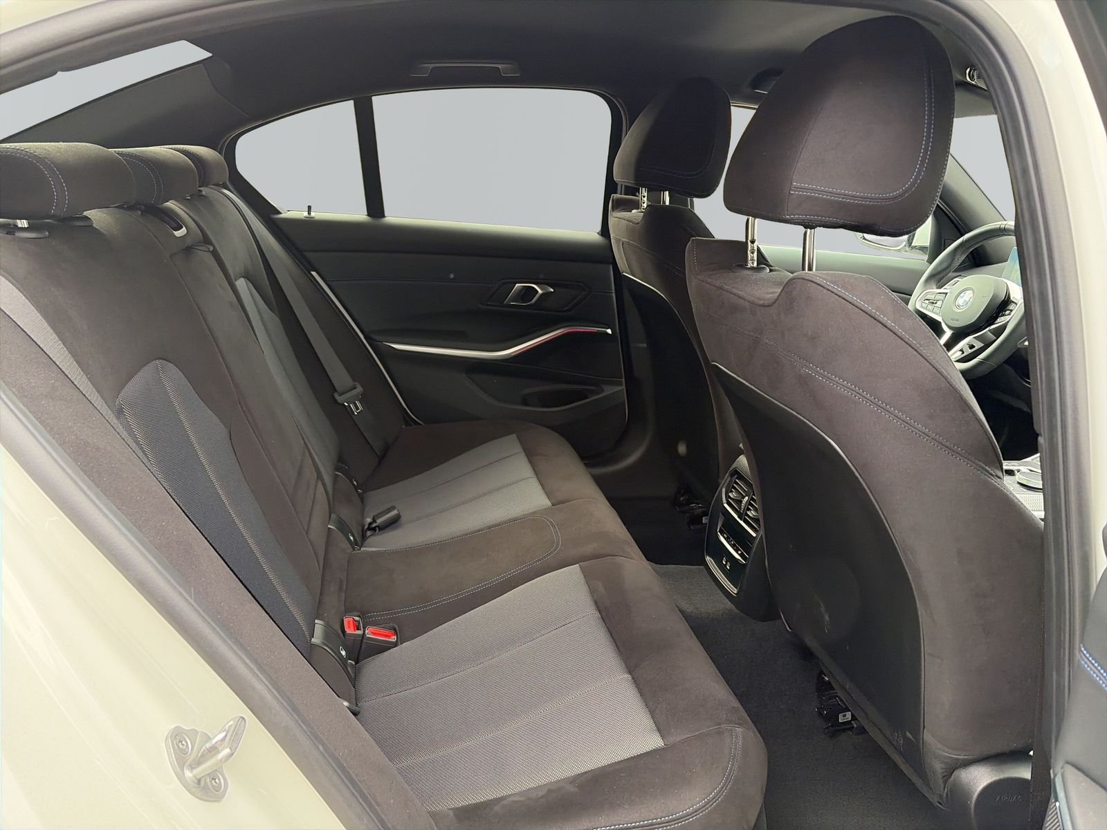 BMW 320 - Bild 10