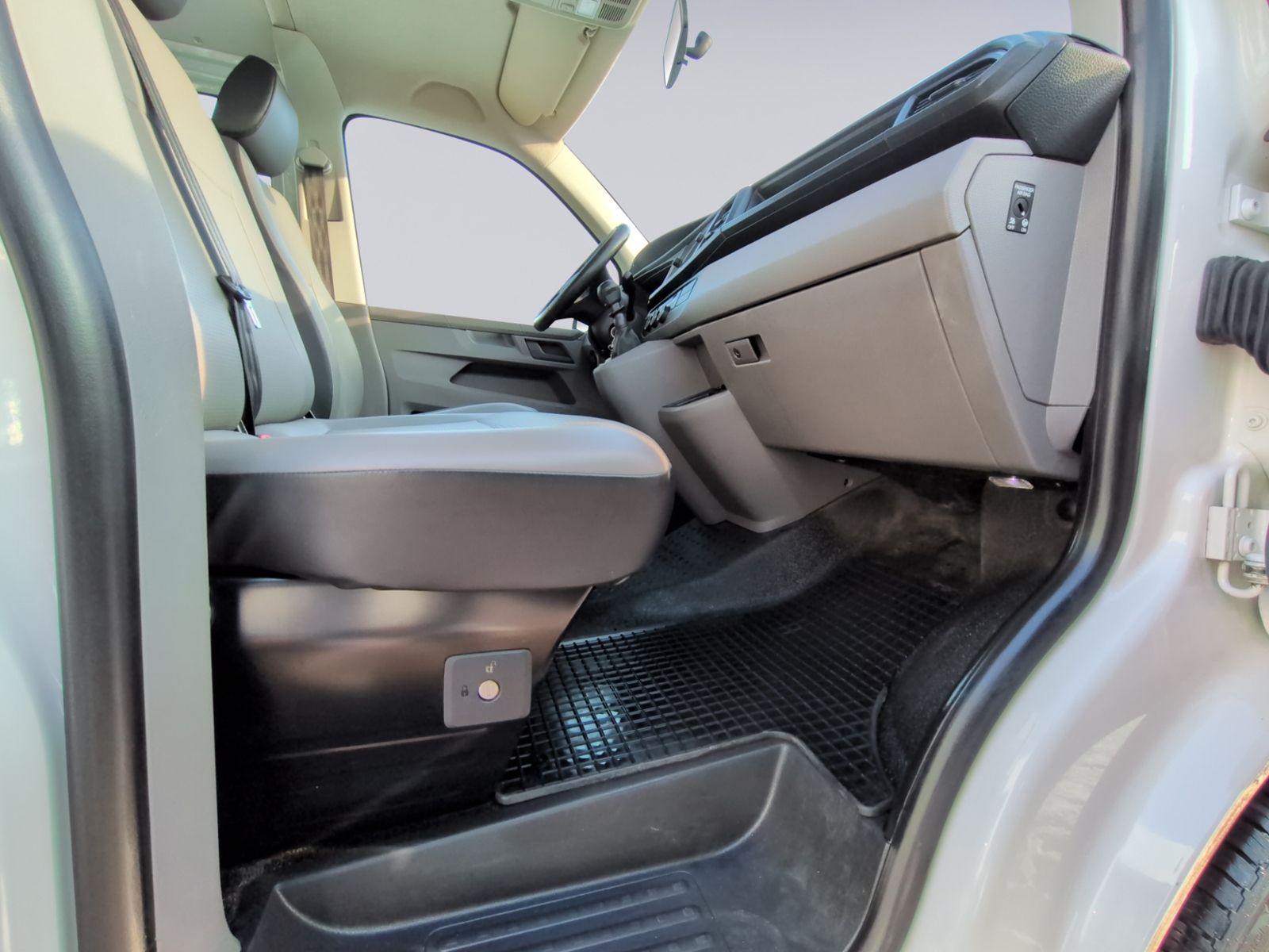 T6.1 Mixto 2.0 TDI LR LED NAVI