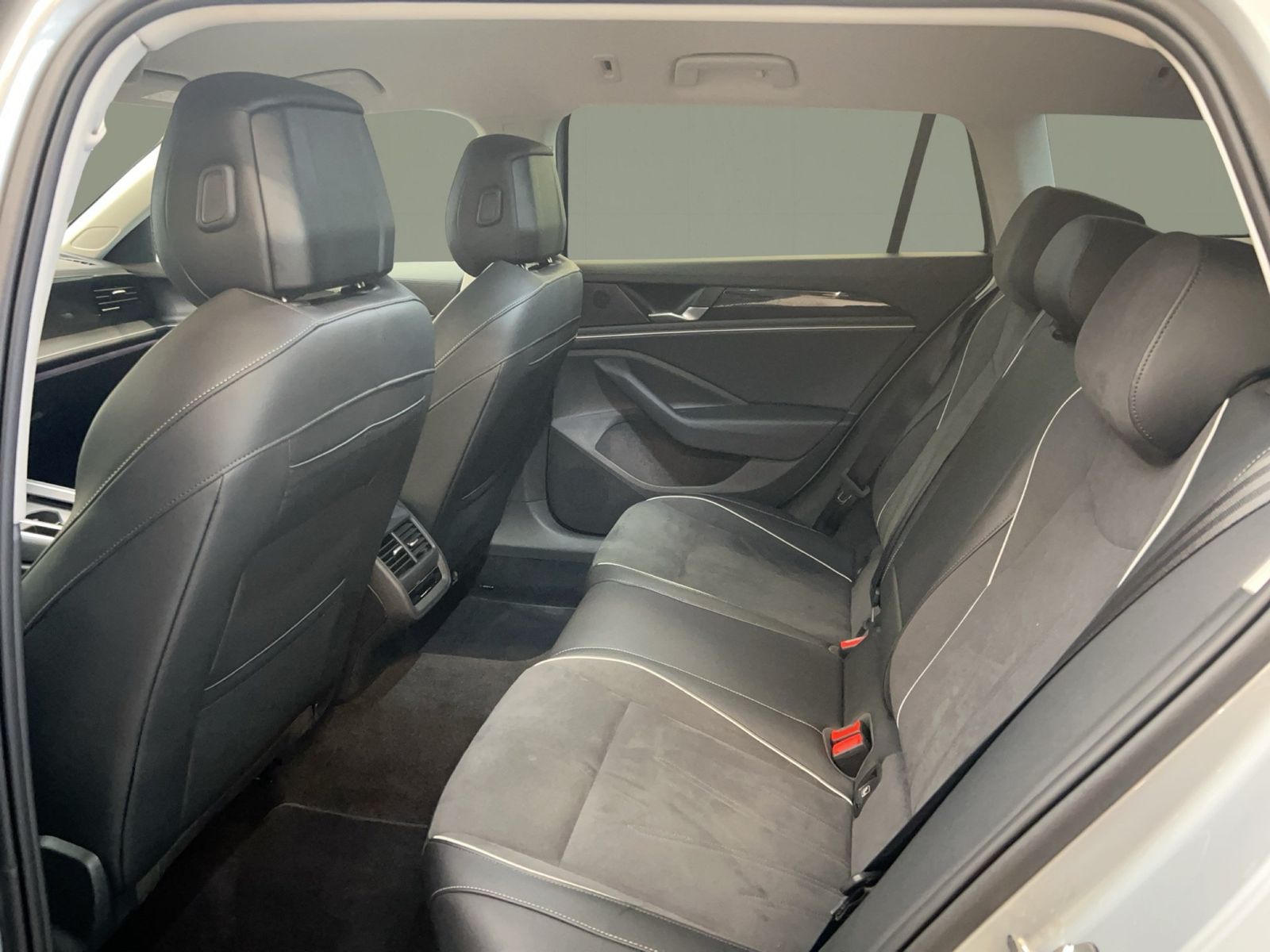 Volkswagen Passat Variant - Bild 11