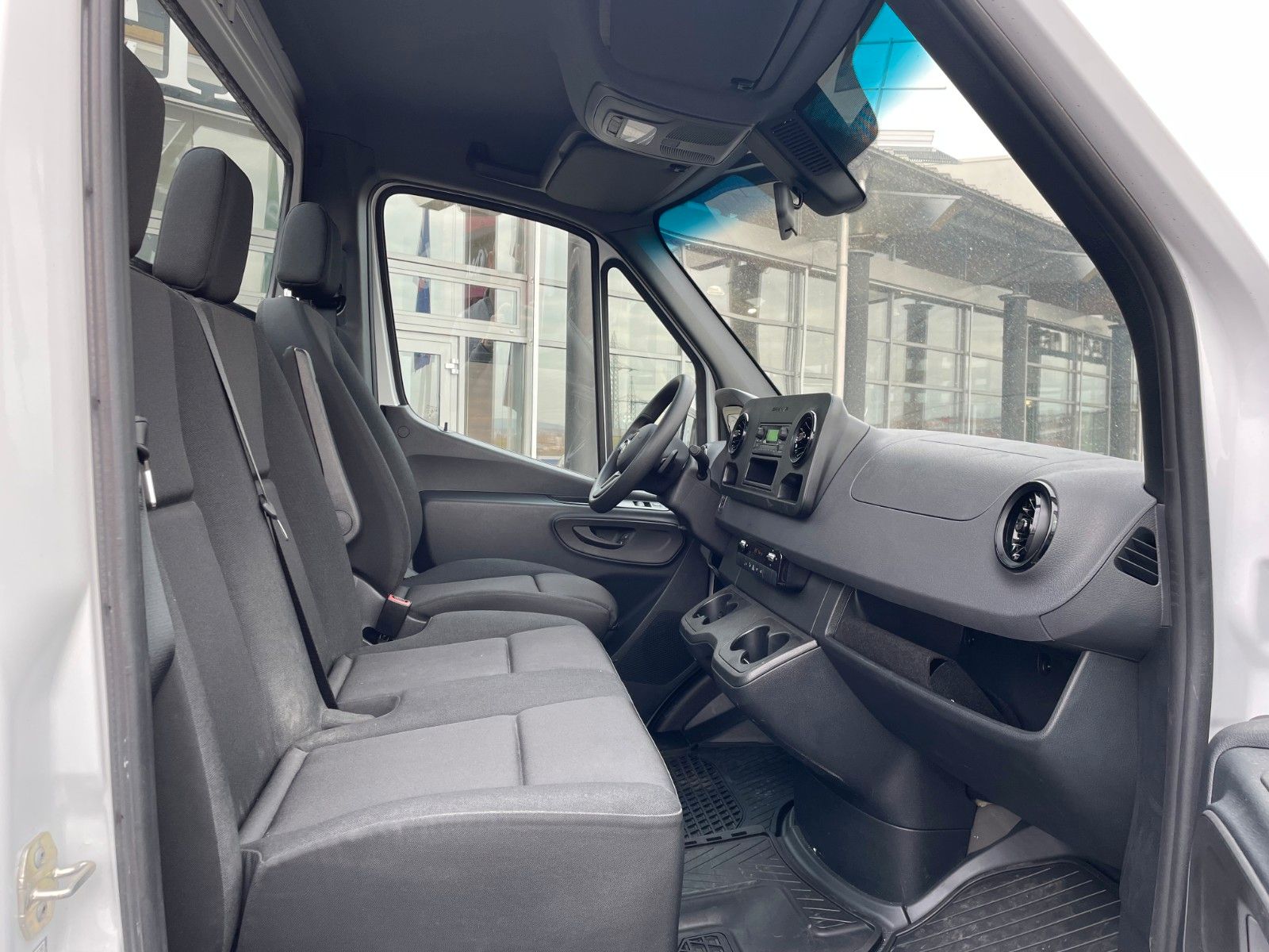 Fahrzeugabbildung Mercedes-Benz Sprinter 317 CDI 9G 3665 Klima