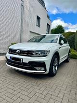 Volkswagen Tiguan 2.0 TSI 2 x R Line , Highline Pano. AHK - Volkswagen Tiguan Gebrauchtwagen in Mülheim (Ruhr)