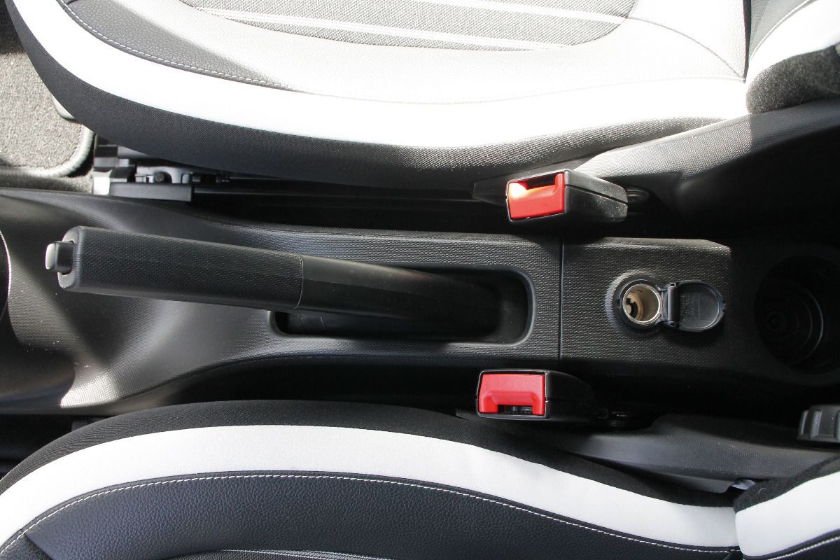 Fahrzeugabbildung Renault Twingo E-TECH elektrisch Techno
