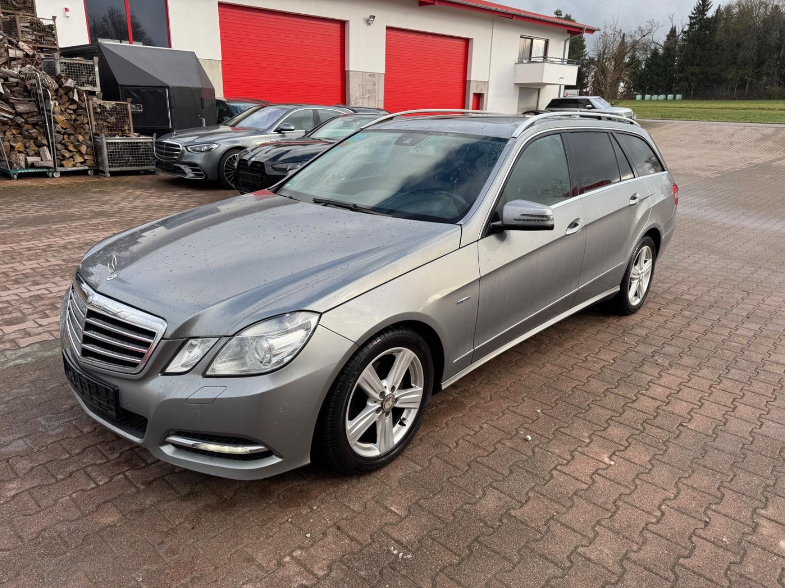 Mercedes-Benz E 220 CDI BlueEfficiency Avantgarde