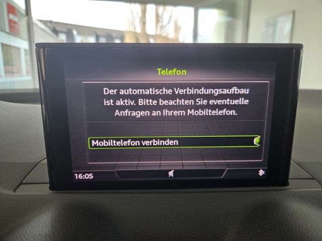 Q2 design ultra 1.0 TFSI LED NAV GRA PDC CLI GJR