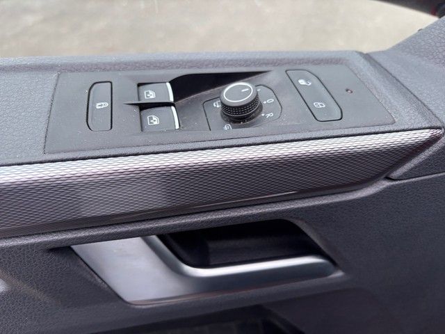 Fahrzeugabbildung Volkswagen T6 Multivan 6.1 2.0TDI DSG Gen.SIX LED+ACC+AHK++
