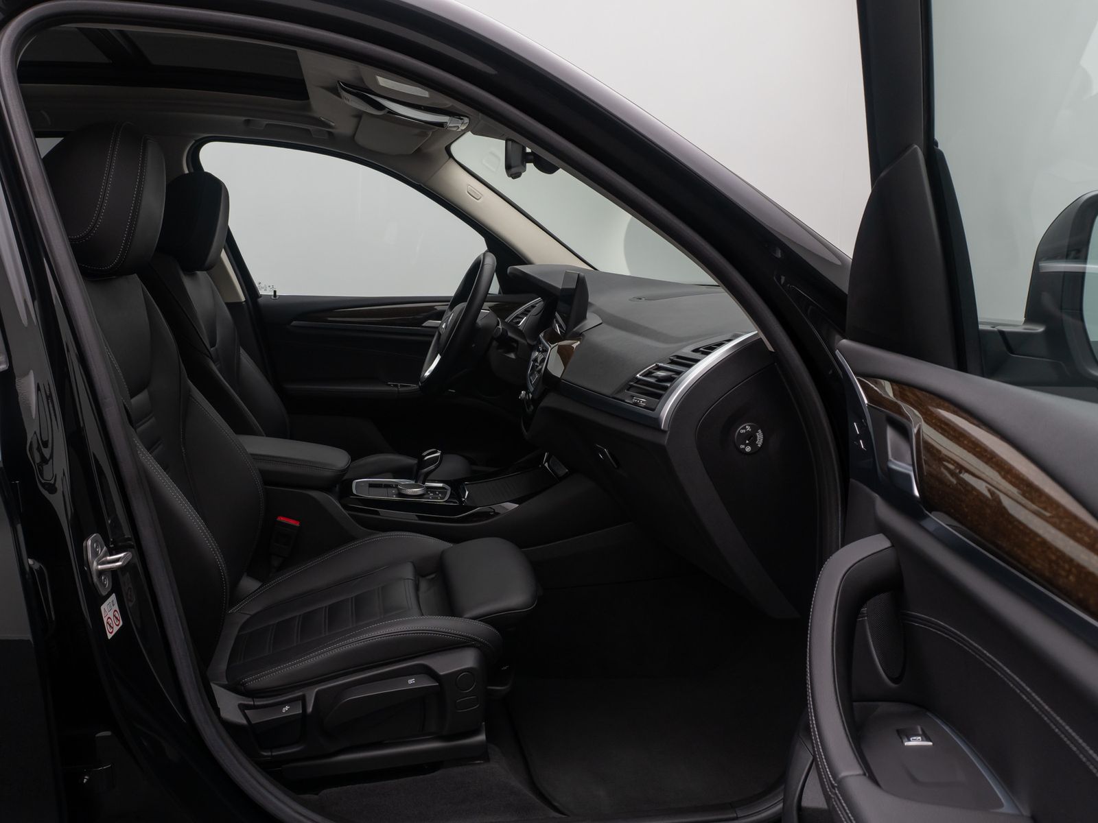 Fahrzeugabbildung BMW X3 xD30d 360°DriveAss DAB AHK Panorama Sportsitz