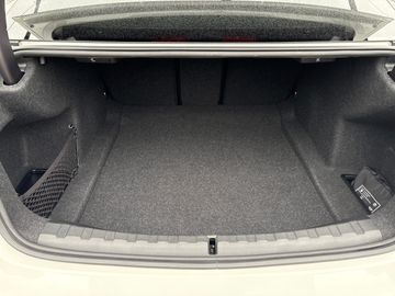 BMW 320d xDrive Limousine HiFi DAB LED Klimaaut.