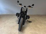 BMW R 18  Designpaket/ Antrieb schwarz + RFH + Tempo - BMW CHOPPER