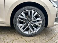 Skoda Octavia 1.5 TSI MHEV DSG Selection AHK 5J GAR bei Autohaus Landmann & Maier OHG