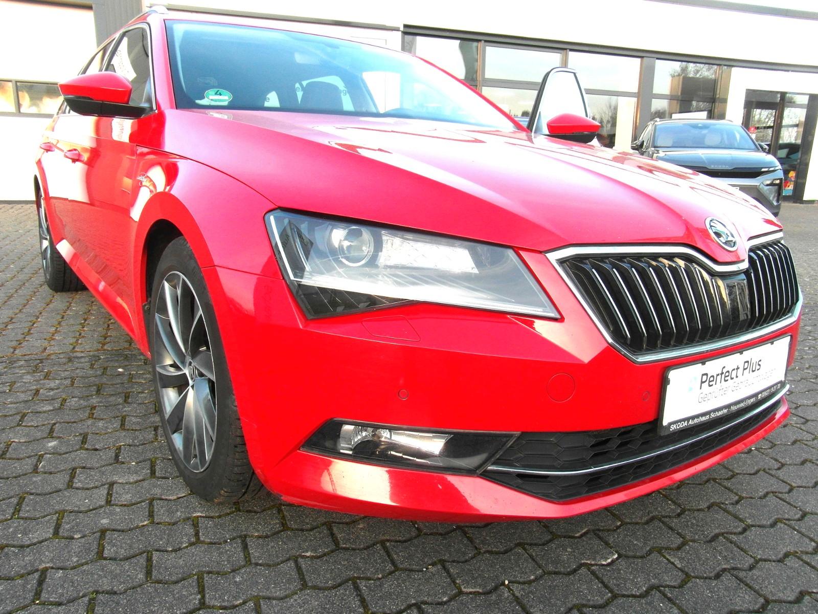 Skoda SuperbCombi,L+K,2.0TDI,140kW,DSG ,4x4,ACC ,Navi,