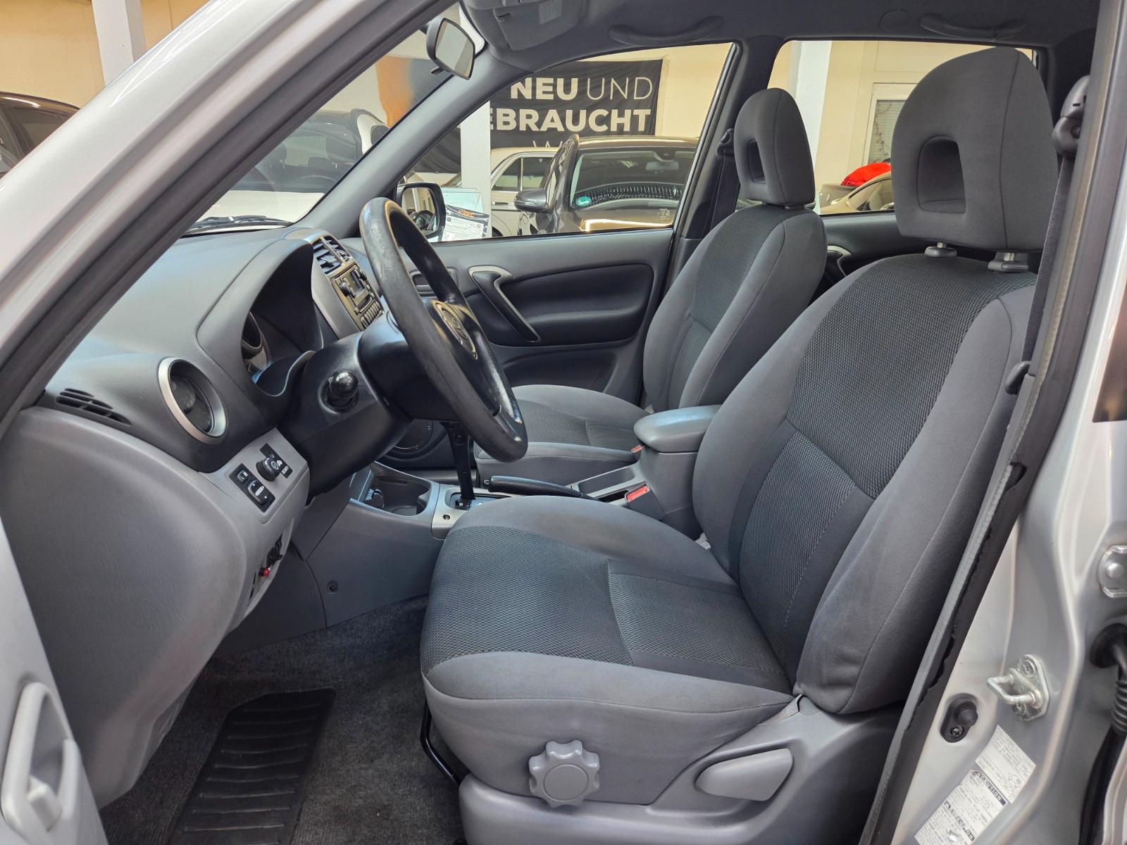 TOYOTA RAV 4 2.0 150CH 4X4 SPECIAL BVA