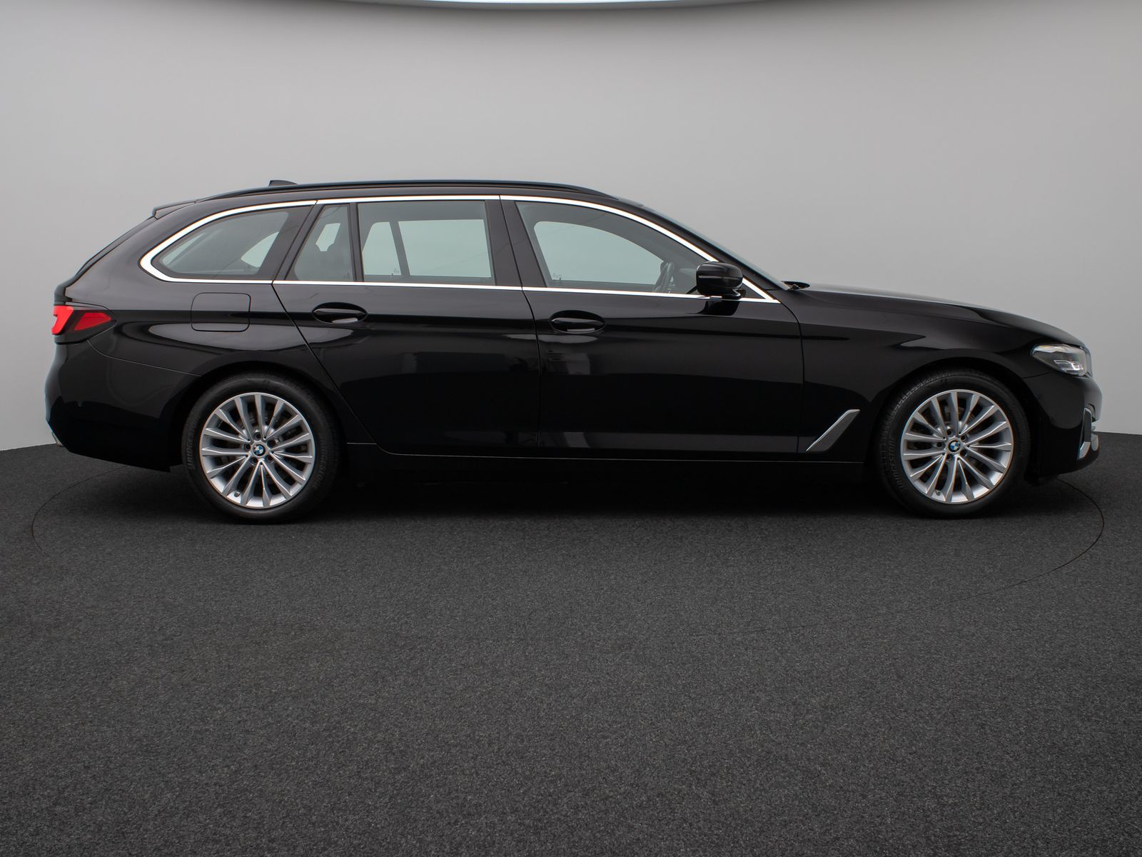 Fahrzeugabbildung BMW 520d LuxuryLine Kamera DAB CockPitPr Alarm Sport