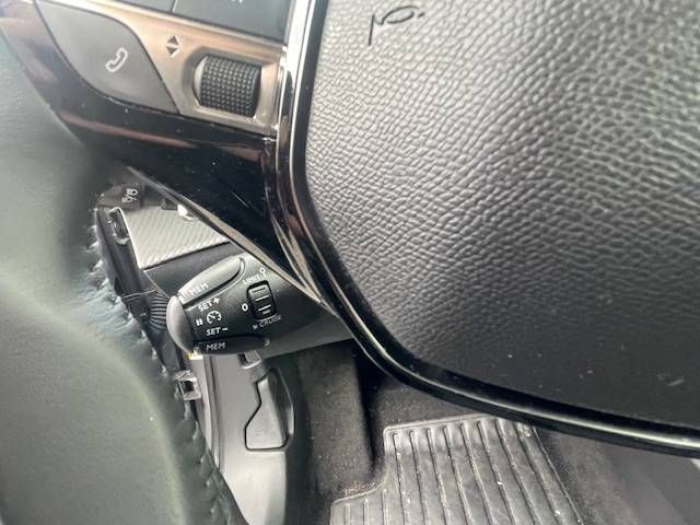 Fahrzeugabbildung Peugeot Peugoet 2008 Allure Pure Tech 130 AT