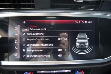 Audi Q3 45 TFSI e S-Line NAVIOPT-BLACKLED