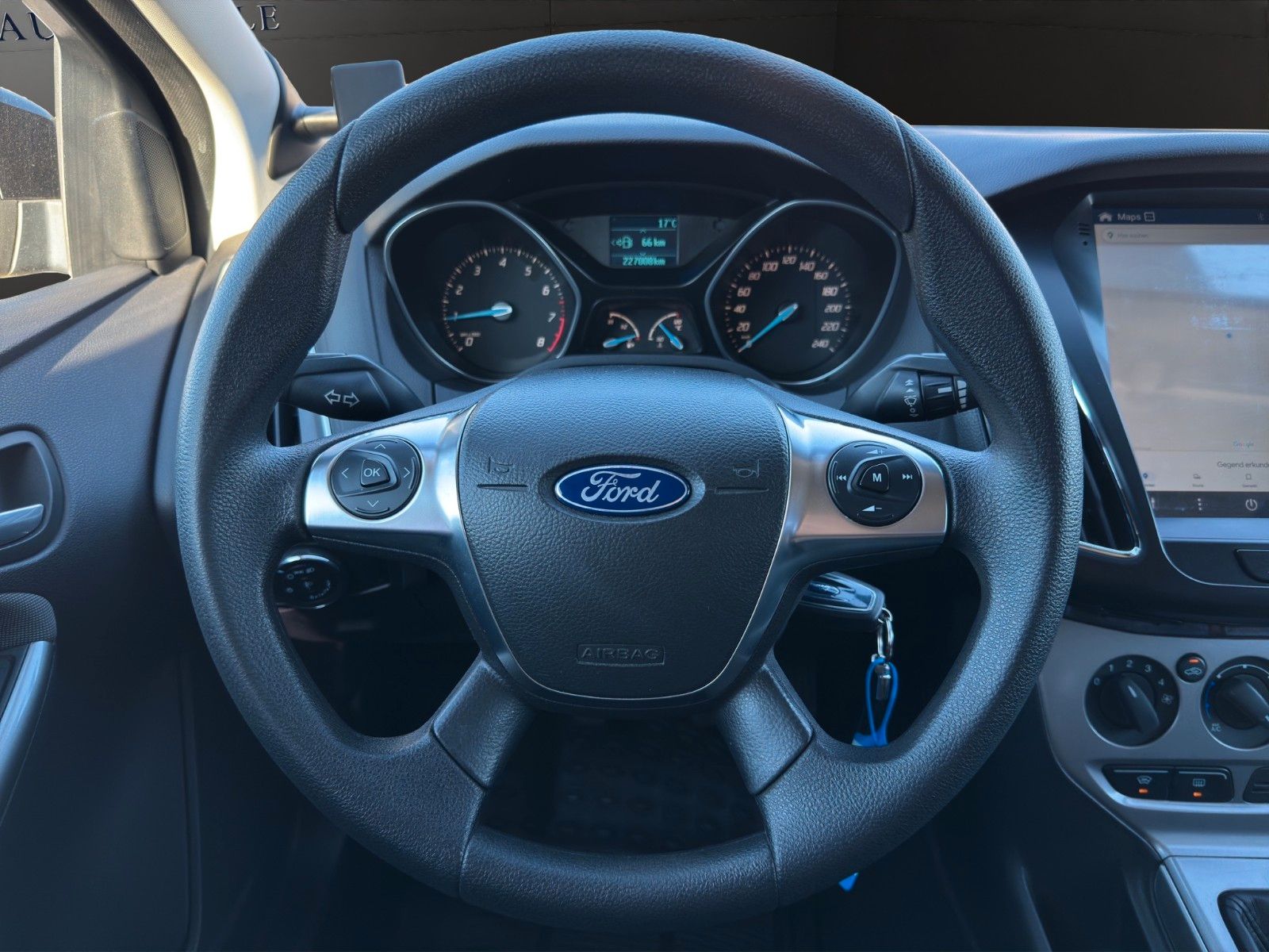 Fahrzeugabbildung Ford Focus Turnier *AHK*Sitzheizung*Service Neu