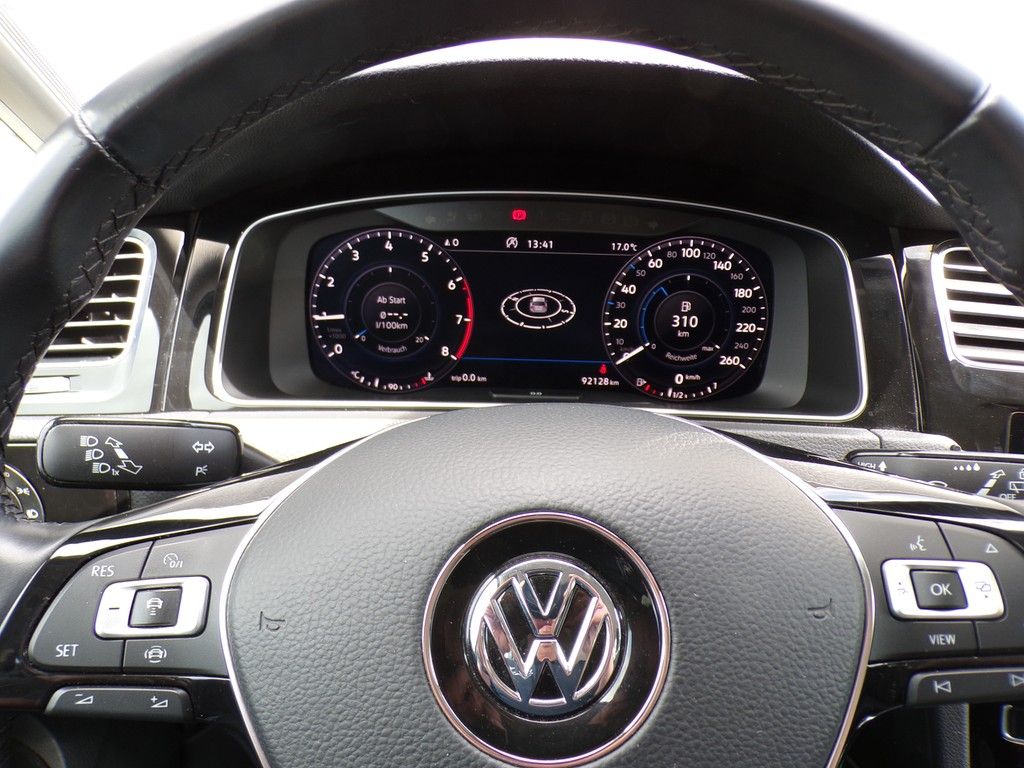 Fahrzeugabbildung Volkswagen Golf VII Variant 1.5 TSI Highline BlueMotion
