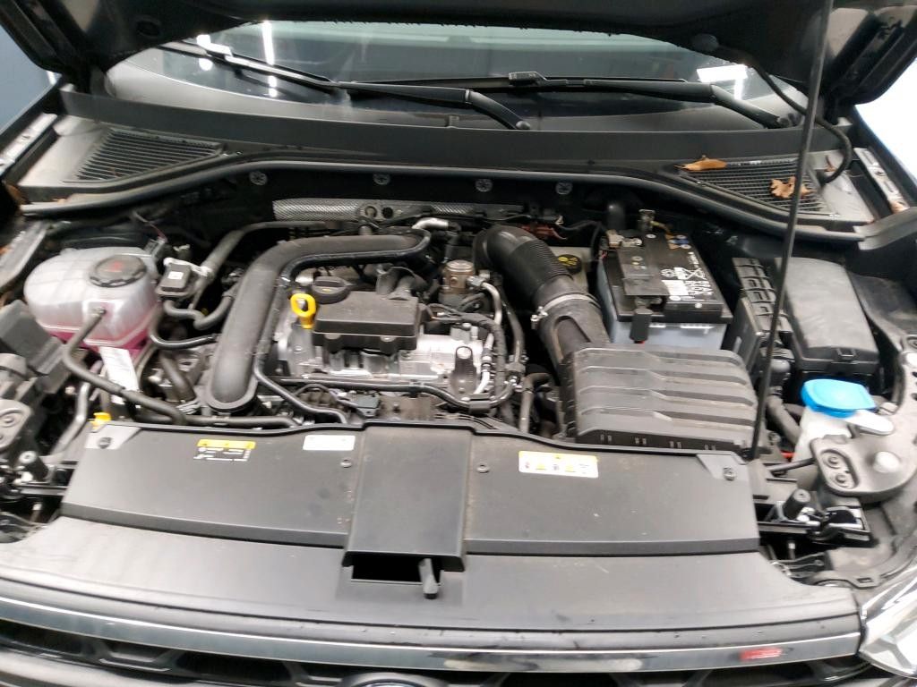 Fahrzeugabbildung Volkswagen T-Roc MOVE SITZH. APP-CONNECT, PDC, 1.HD